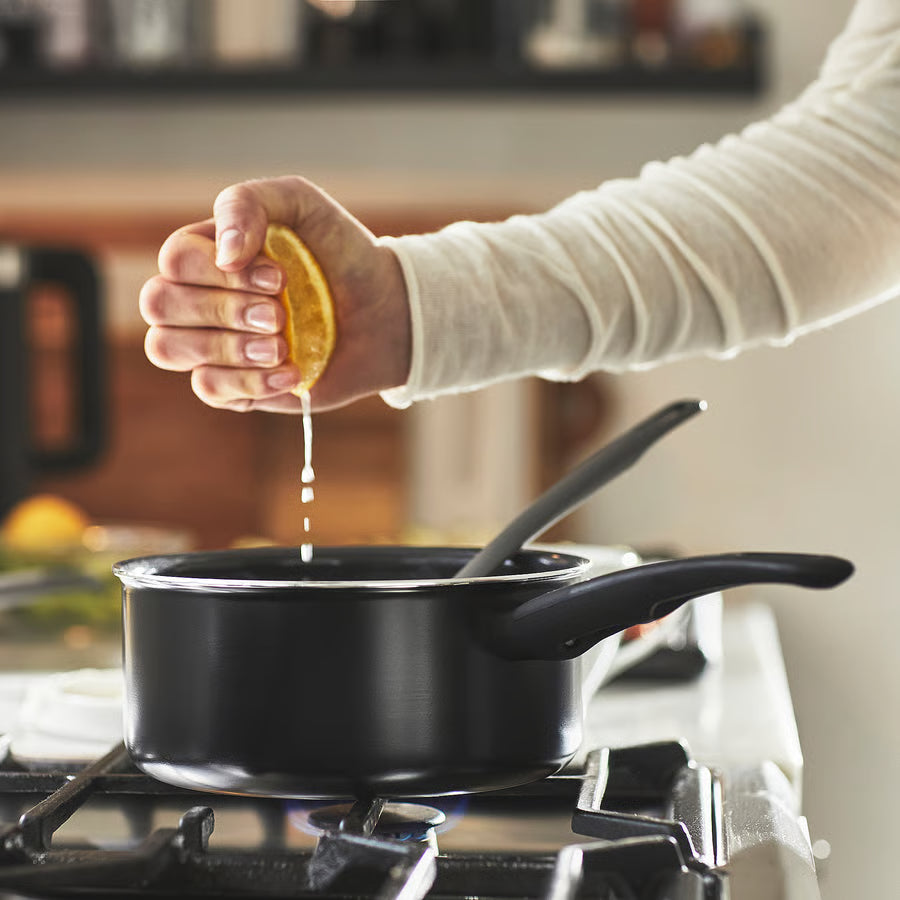 HEMLAGAD Posuda+poklopac, neljepljiv sloj crna, 2 l