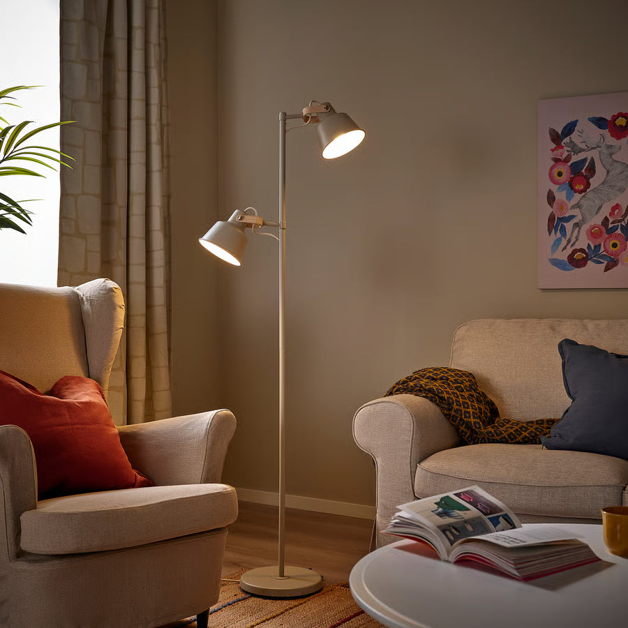 SJÖMAKT Podna lampa s dva reflektora, bež/jasen